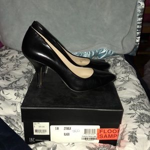 ⭐️ INC Zita black heel pumps sz 5